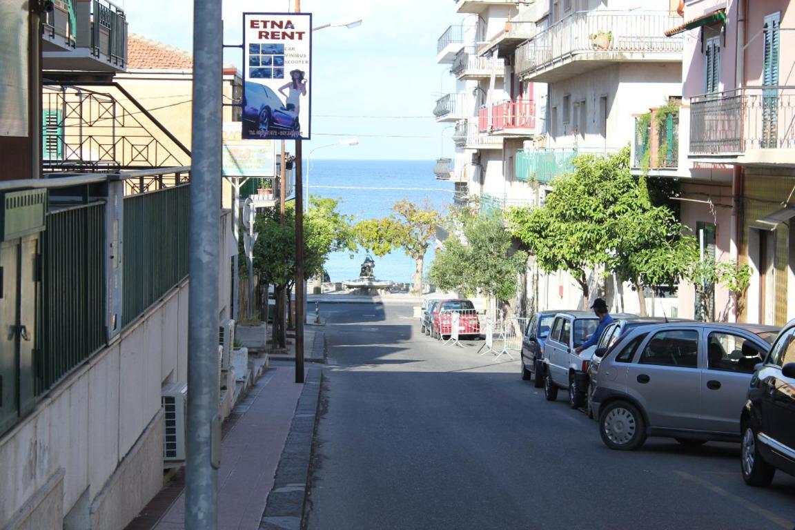 Monovano di Schisó Giardini-Naxos Exterior foto