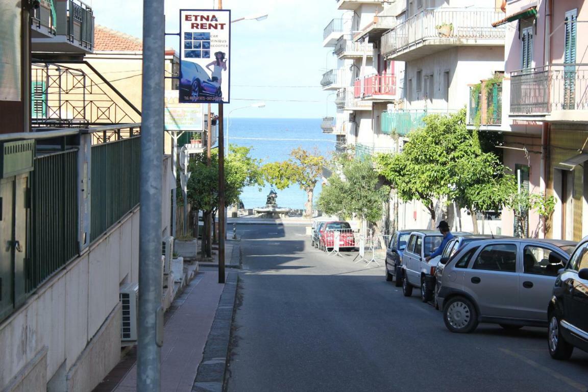 Monovano di Schisó Giardini-Naxos Exterior foto